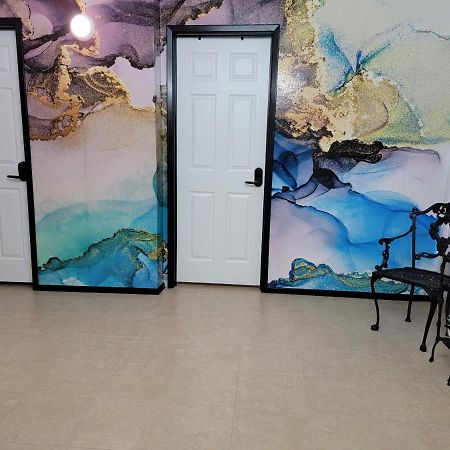 Orangewood & 51Ave Homestay - Not A Hotel 글렌데일 외부 사진