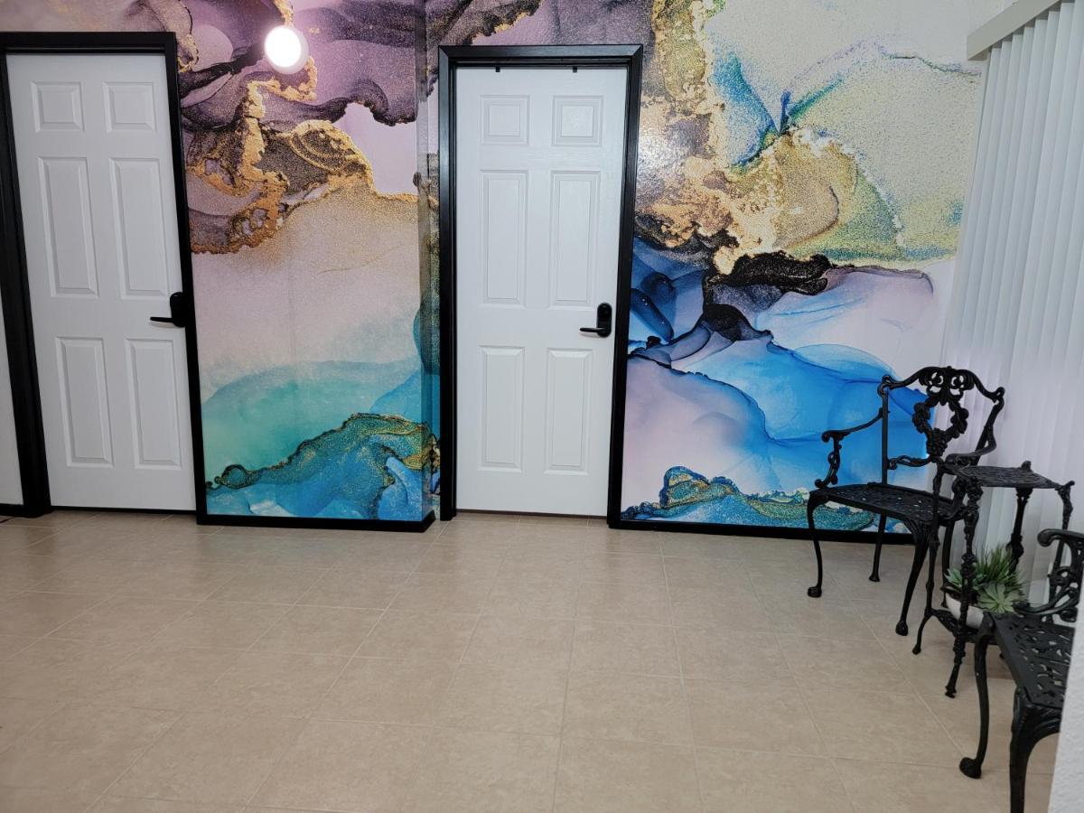 Orangewood & 51Ave Homestay - Not A Hotel 글렌데일 외부 사진