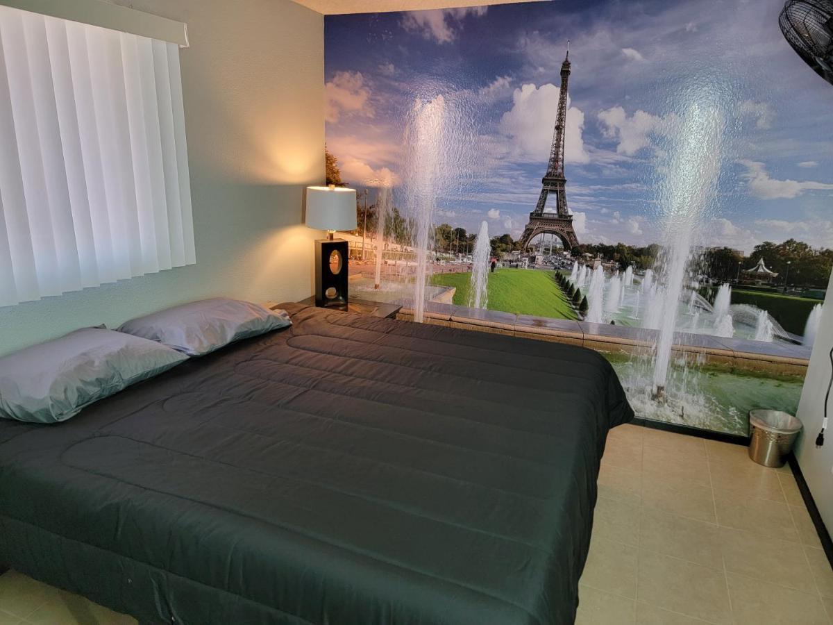Orangewood & 51Ave Homestay - Not A Hotel 글렌데일 외부 사진